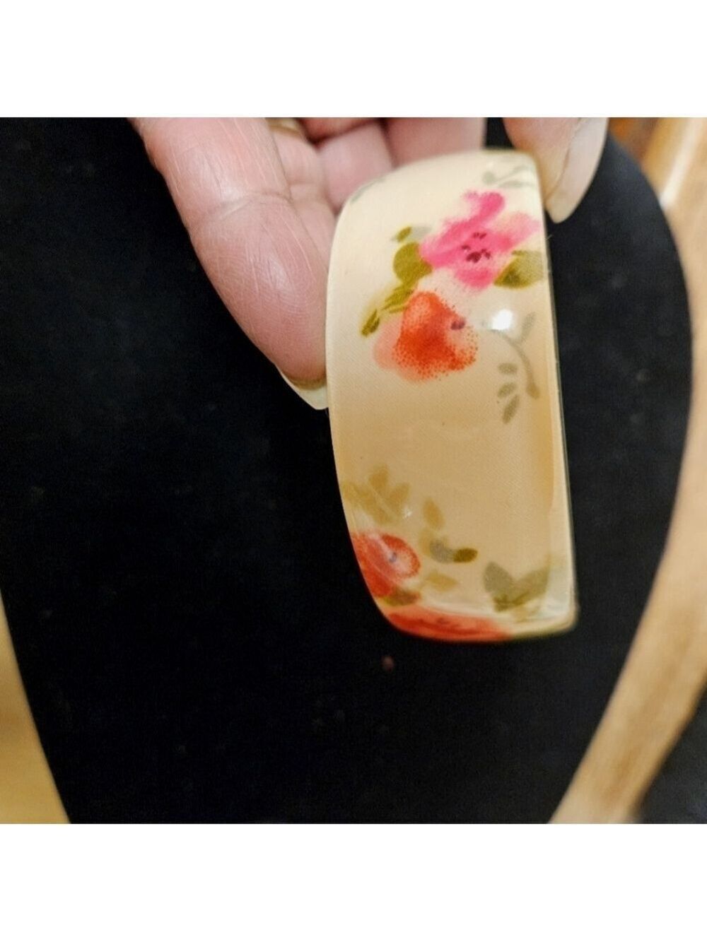 Retro Pink Roses on Cream Bangle - Picture 2 of 7